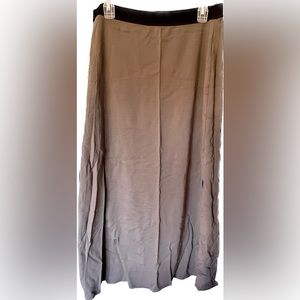 🍁🍁PL brown skirt. Perfect for Fall! Amazing fabric fell! Slit on one side.